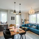 Fox A11 Apartment