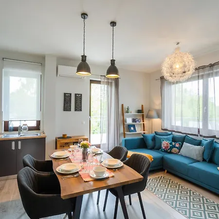 Fox A11 Apartment